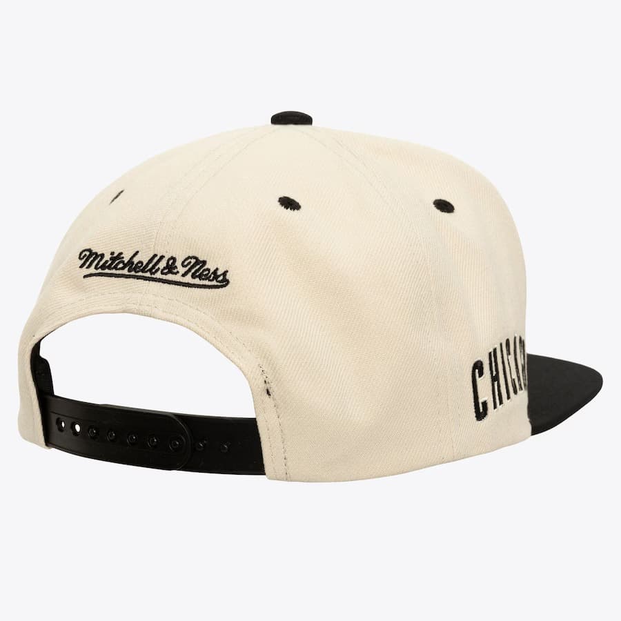 Mitchell-Ness-Cream-Black-Chicago-Cubs-Logo-Snapback-Hat-1