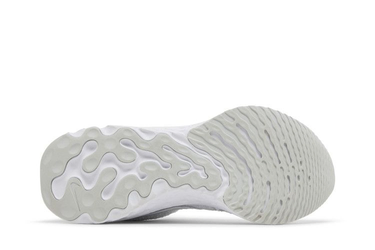 wmns-react-infinity-run-flyknit-3-pure-platinum-dd3024-004_03