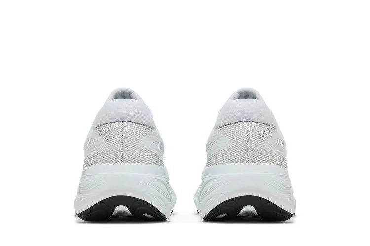Krossovki-New-Balance-Wmns-Fresh-Foam-X-880v15-White-Sea-Salt-5