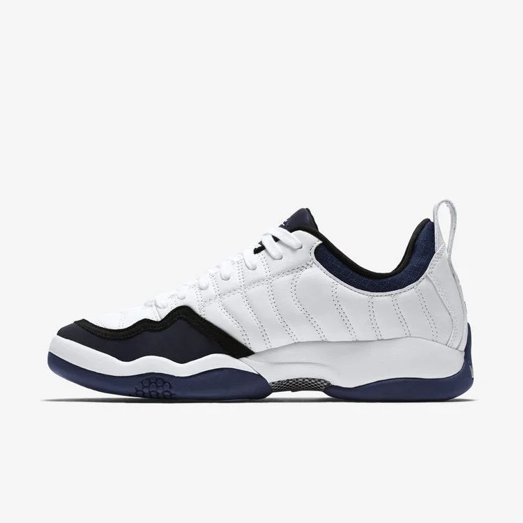 Krossovki-Nike-Air-Oscillate-QS-2015-3
