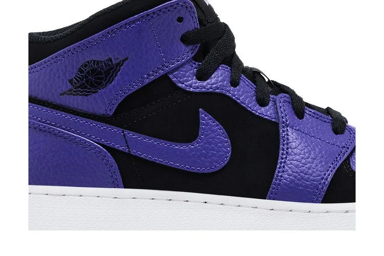 Krossovki-Air-Jordan-1-Retro-Mid-GS-Dark-Concord-1