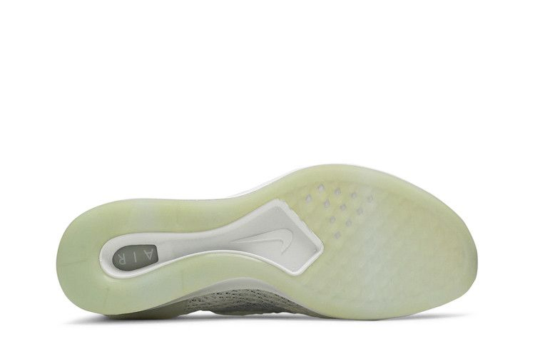 wmns-air-zoom-mariah-flyknit-racer-white-pure-platinum-aa0521-101_03