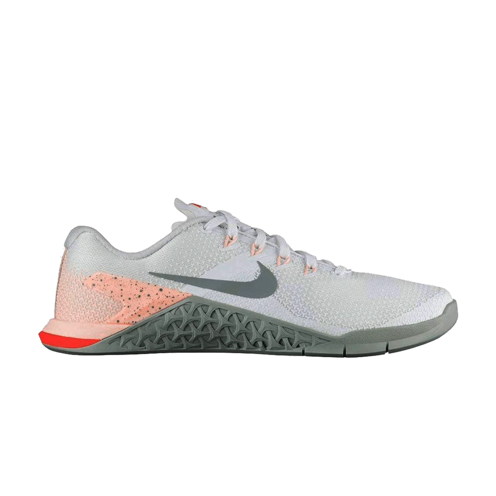 Krossovki-Nike-Wmns-Metcon-4-White-Crimson-Tint