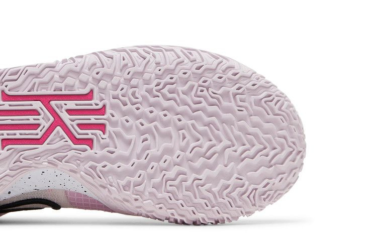 kyrie-low-4-kay-yow-dv2496-600_04