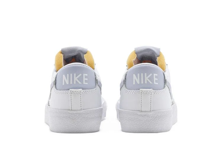 Кроссовки Nike Wmns Blazer Low '77 'White Ghost'