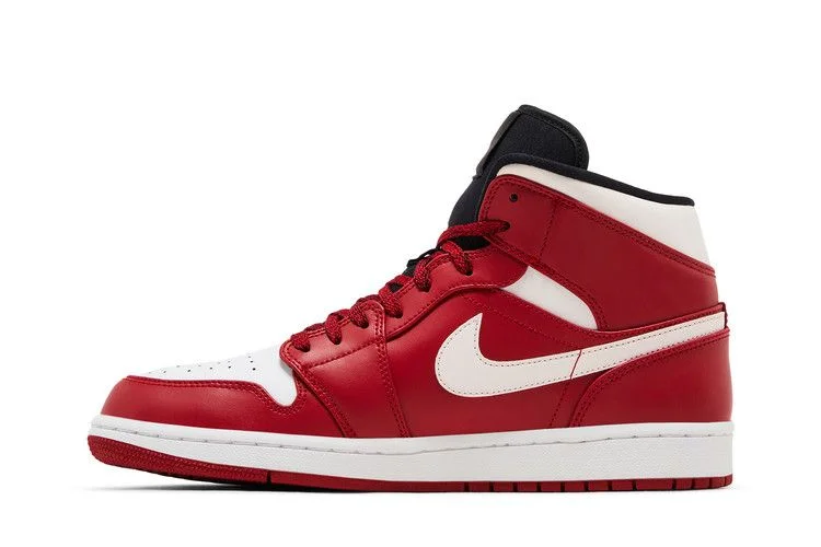 Кроссовки Air Jordan 1 Mid 'Gym Red'