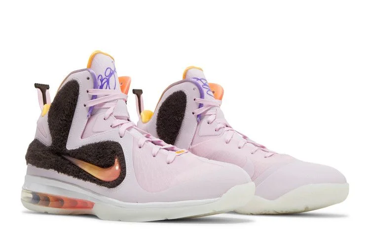 Krossovki-Nike-LeBron-9-Regal-Pink-7