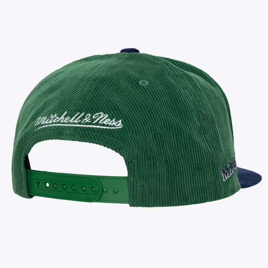 Mitchell-Ness-Green-Navy-Dallas-Mavericks-Hardwood-Classics-Sueduroy-Snapback-Hat-1