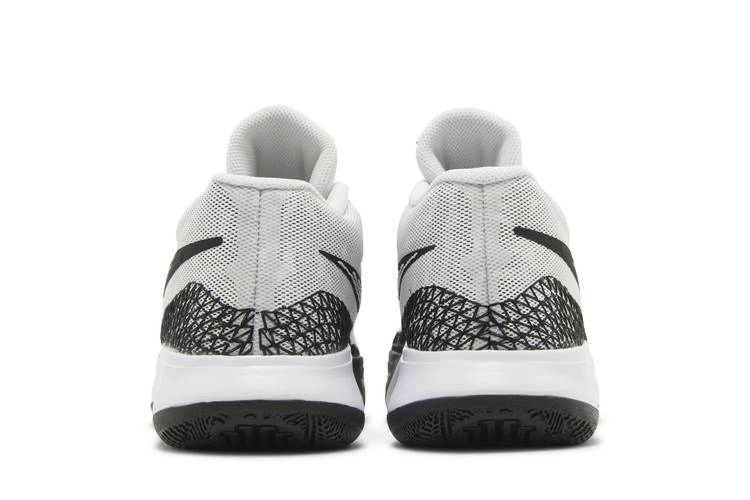 kyrie-flytrap-6-white-black-dm1125-101_05