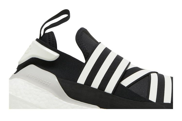 y-3-ultraboost-22-black-white-gx1079_01