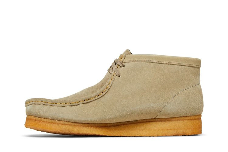 wallabee-boot-maple-suede-26155516_02