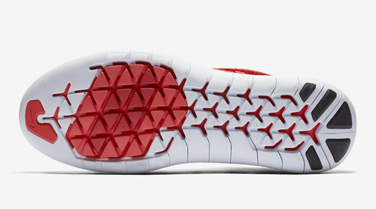 free-run-motion-flyknit-bright-crimson-880845-600_05