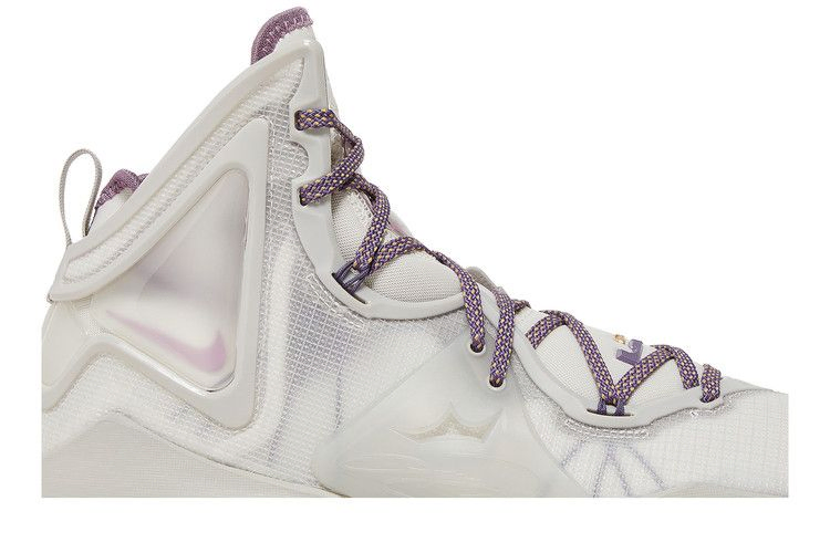 Кроссовки Nike LeBron 19 'The Cast'