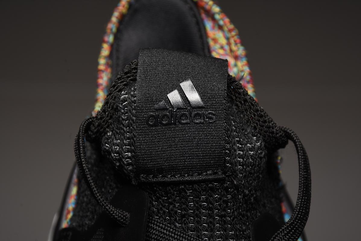 adidas-UltraBoost-19-Dark-Pixel-12