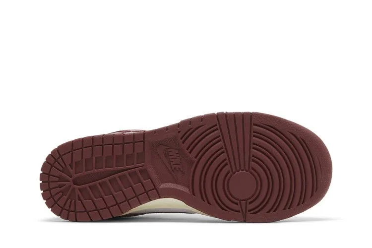 Кроссовки Nike Wmns Dunk Low Premium 'Vintage Red'