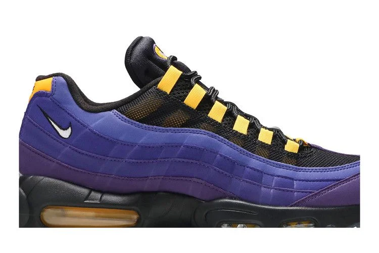 Krossovki-LeBron-James-x-Nike-Air-Max-95-NRG-Home-Team-1