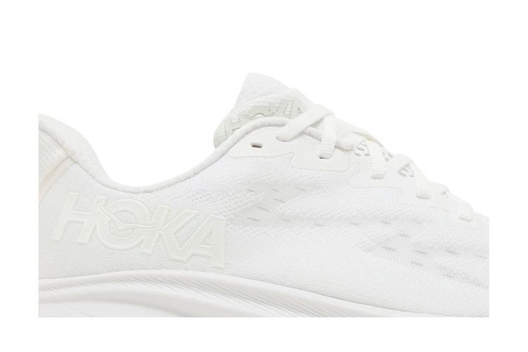 wmns-clifton-9-wide-triple-white-1132211-wwh_01