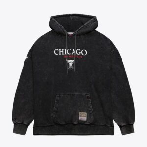 Mitchell-Ness-Black-Chicago-Bulls-Oversized-Graphic-Pullover-Hoodie-300x300
