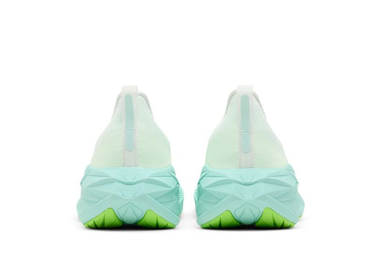 Кроссовки ASICS Novablast 4 'White Illuminate Mint'