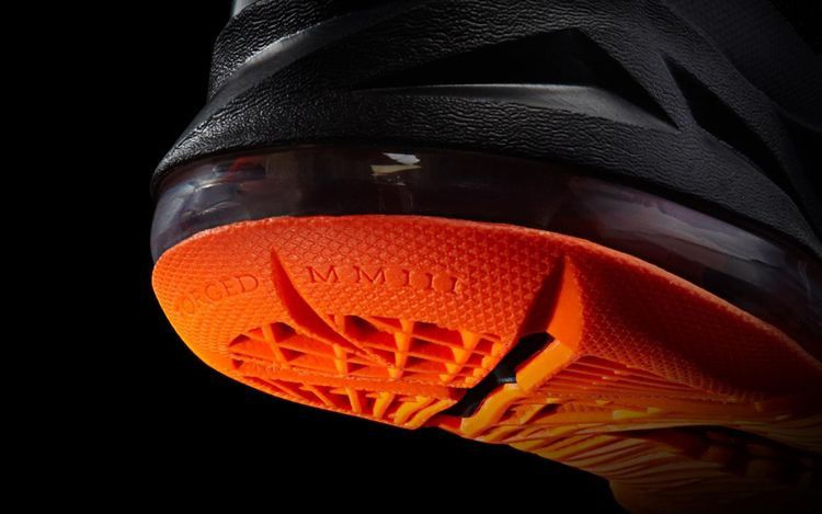 lebron-10-lava-541100-002_02
