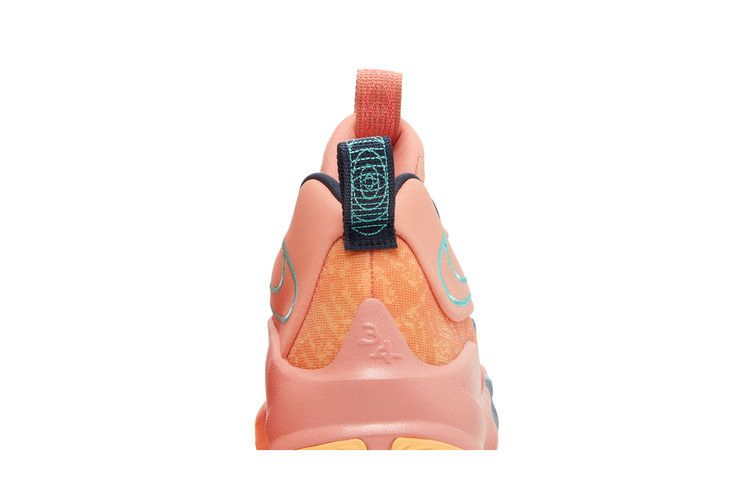 Кроссовки Nike Zoom Freak 3 GS 'Stay Freaky'