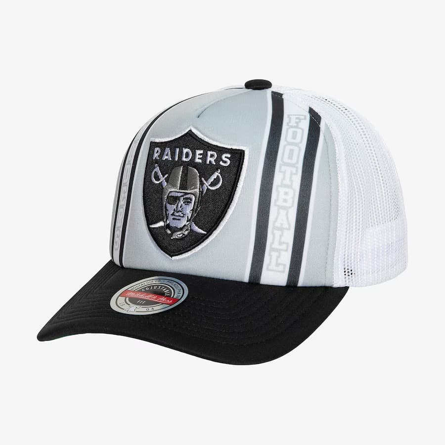 Бейсболка Mitchell & Ness Silver Black Raiders Retro Trucker Adjustable Hat