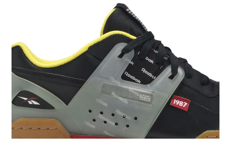 Кроссовки Reebok Workout Plus ATI 'Black Excellent Red'
