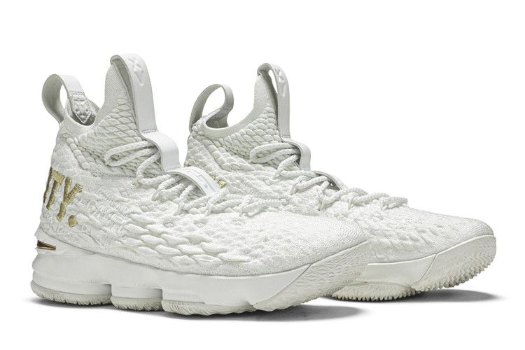 lebron-15-equality-pe-77a91d75-d58a-4894-9148-995eeb195f48_07