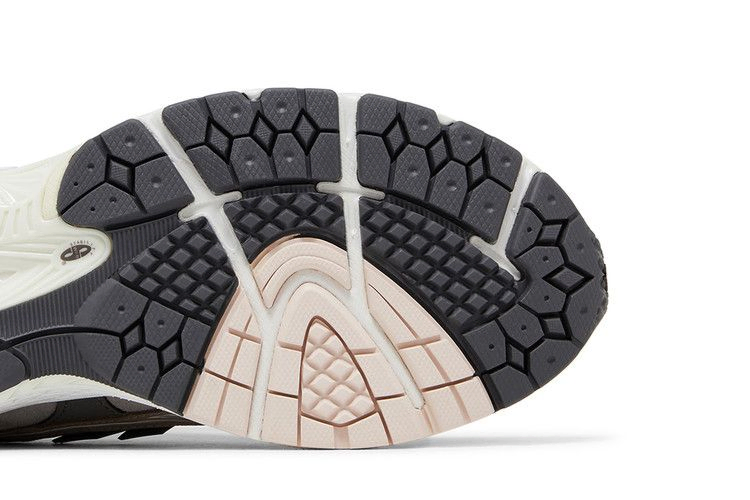 Кроссовки INVINCIBLE x N.HOOLYWOOD x New Balance 1906U 'Grey Titan'