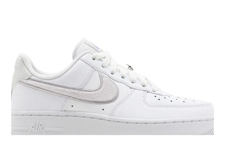 Кроссовки Nike Wmns Air Force 1 '07 Essential 'Chenille Swoosh - White Lilac'