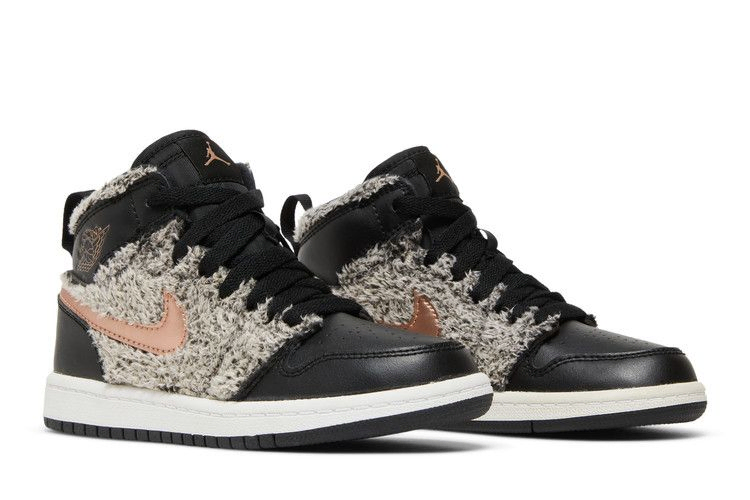 air-jordan-1-retro-high-gp-fleece-705321-022_07