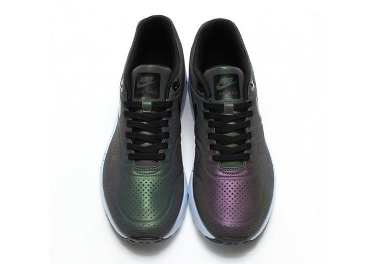 nike-air-max-1-ultra-moire-iridescent-777428-200_01