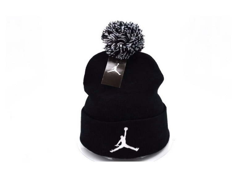 Шапка Air Jordan #2 с помпоном