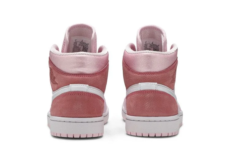 Кроссовки Wmns Air Jordan 1 Mid 'Digital Pink'
