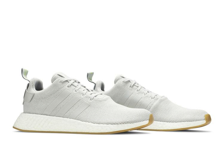 nmd_r2-grey-gum-cq2403_07