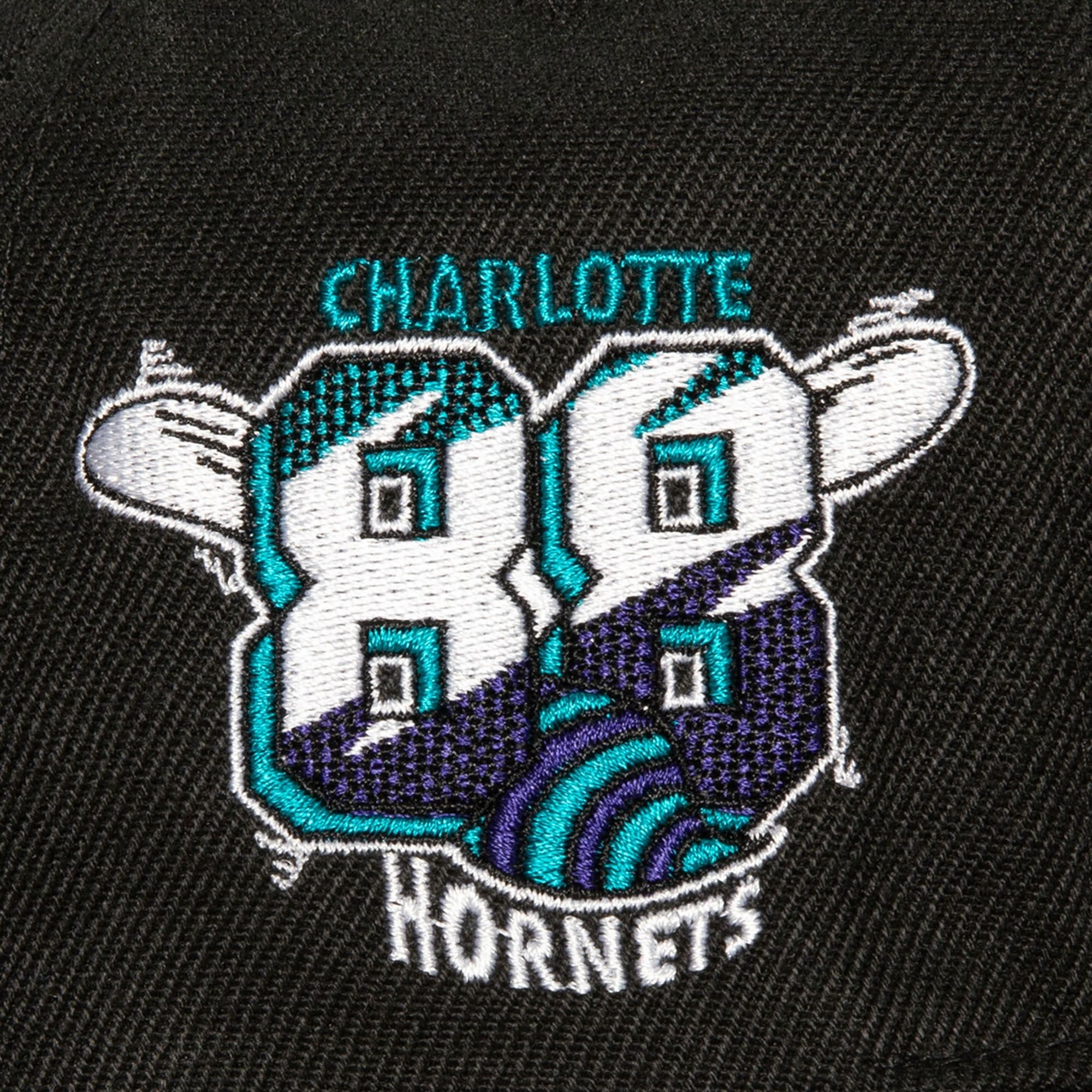 Mitchell-Ness-Side-Jam-Snapback-HWC-Charlotte-Hornets-Hat-2