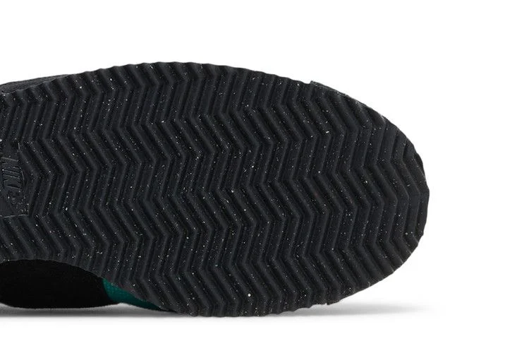 Krossovki-Union-LA-x-Nike-Cortez-SP-Off-Noir-4