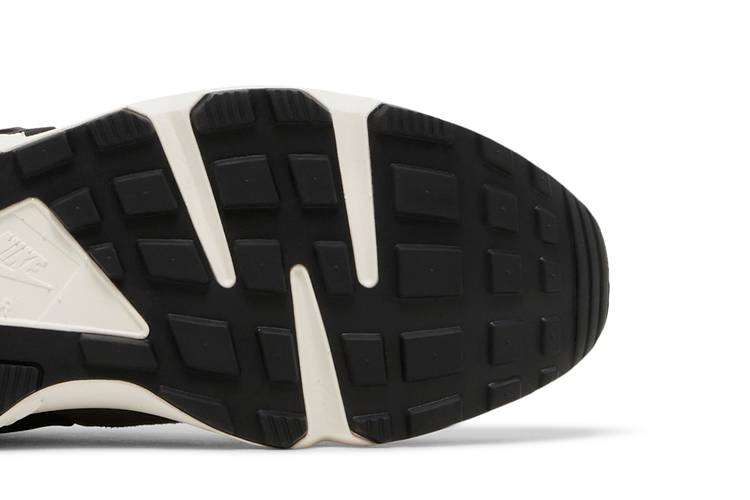 air-huarache-runner-black-medium-ash-dz3306-003_04