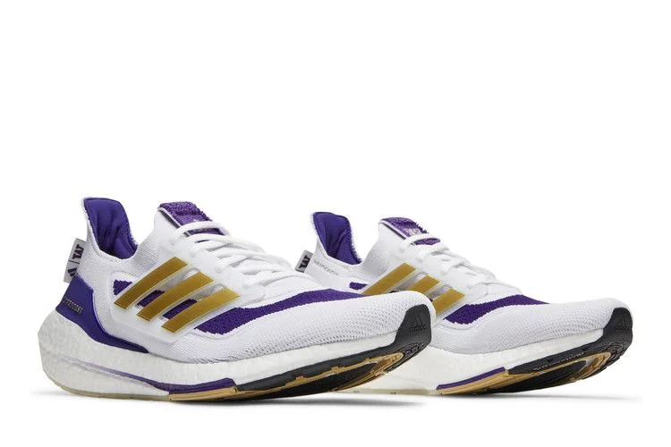 Krossovki-adidas-UltraBoost-21-NCAA-Pack-Washington-7