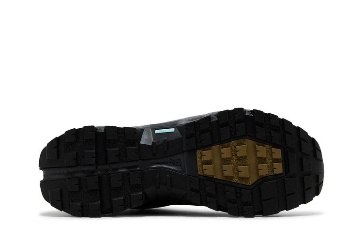 ON Cloudrock Waterproof 'Hunter Black'
