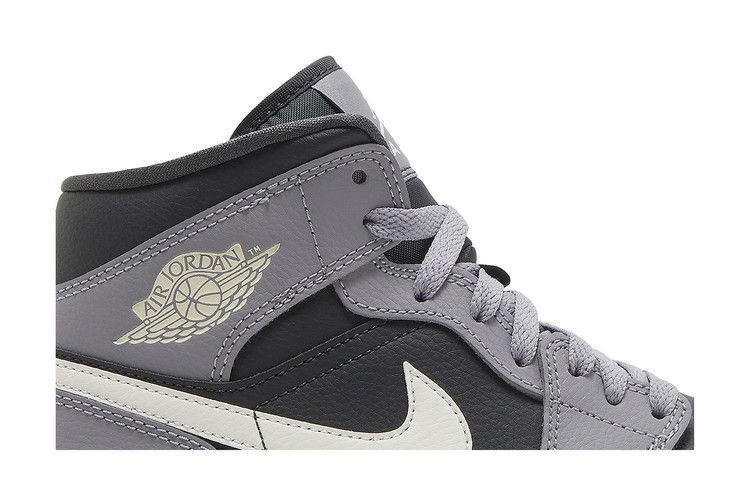 Кроссовки Wmns Air Jordan 1 Mid 'Cement Grey'