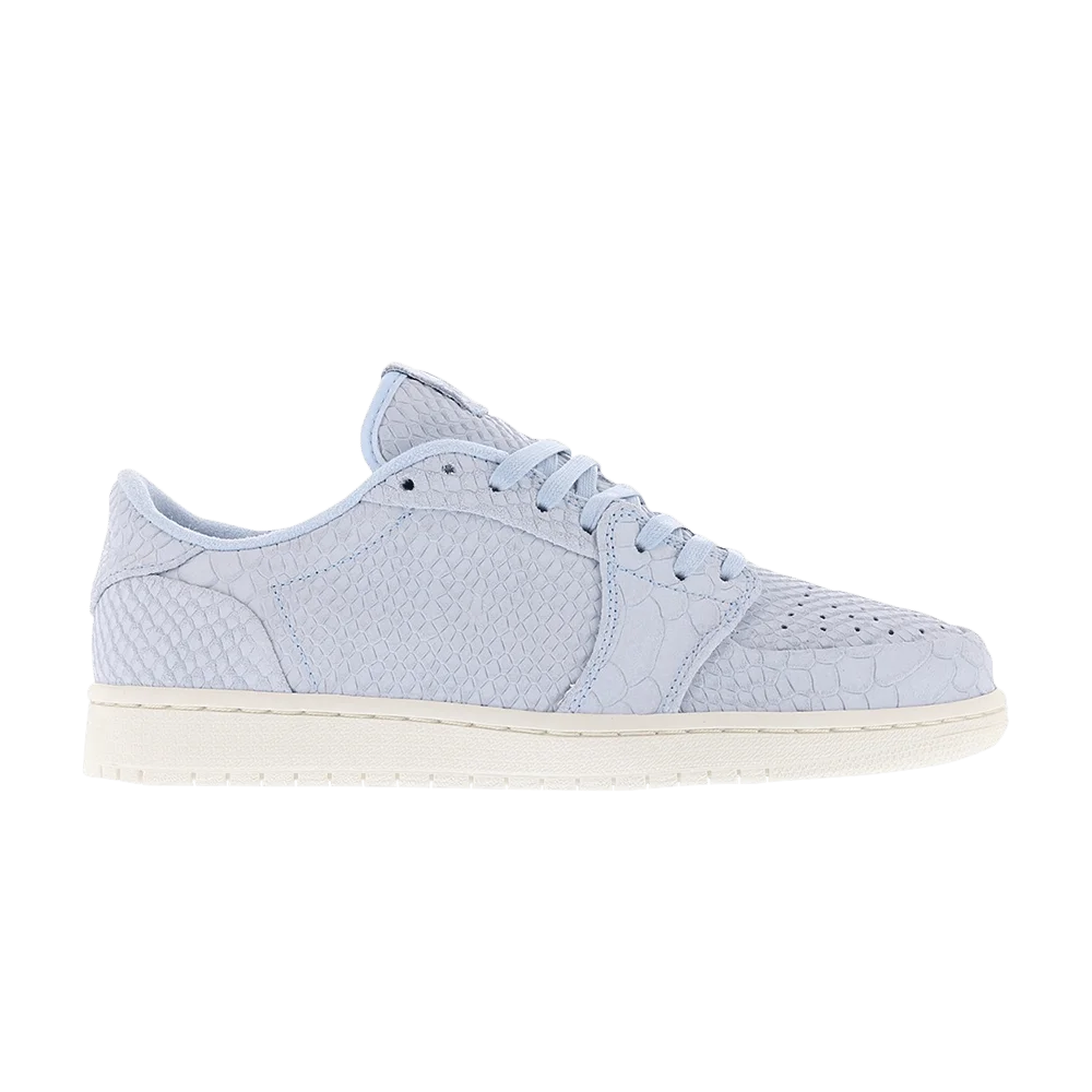 Krossovki-Air-Jordan-1-Retro-Low-NS-Ice-Blue-2017