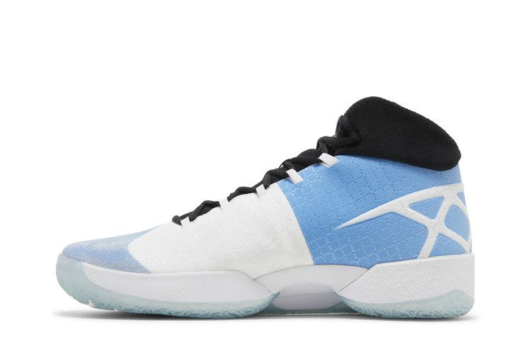 air-jordan-xxx-811006-107_02