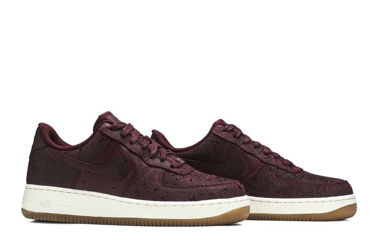Krossovki-Nike-Wmns-Air-Force-1-07-Premium-Essential-Paisley-Pack-7