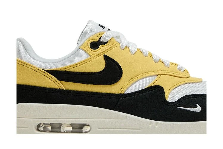 Krossovki-Nike-Wmns-Air-Max-1-87-Textile-Saturn-Gold-Black-1