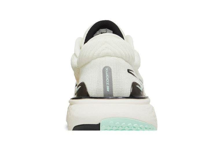 Кроссовки Nike ZoomX Invincible Run Flyknit 2 'Sail'