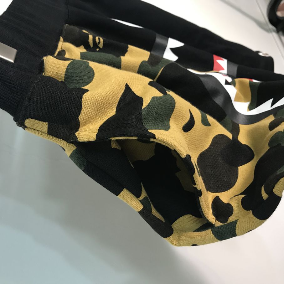 BAPE-Shark-Shorts-Black-7