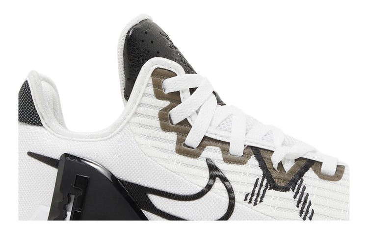 Кроссовки Nike LeBron Witness 6 TB 'White Black'