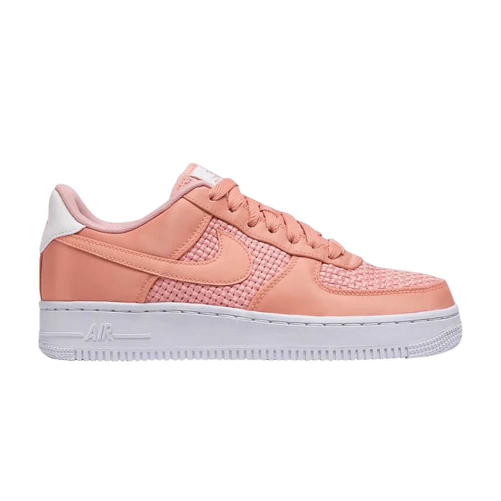 Krossovki-Nike-Wmns-Air-Force-1-07-SE-Crimson-Bliss