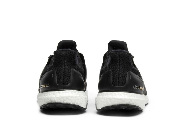 Кроссовки adidas UltraBoost 2.0 'Core Black'